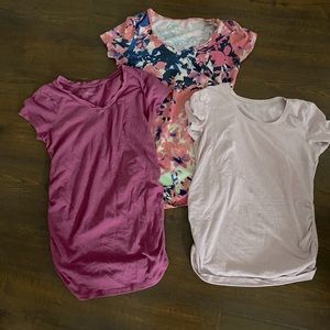 Pink and purple maternity tshirt lot